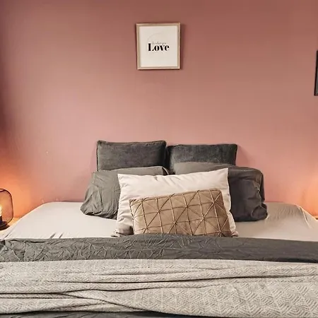 Feels Like Two Bedrooms Ralingen