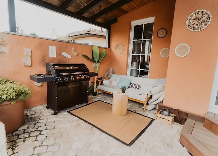 Feels Like Two Bedrooms Apartamento